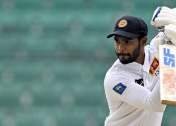 Dhananjaya de Silva Relinquishes Sri Lanka Test Captaincy